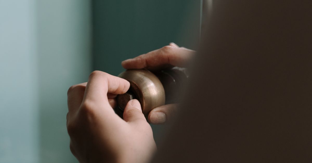 Choosing the Right Plumber for Hot Water Emergencies in Hervey Bay